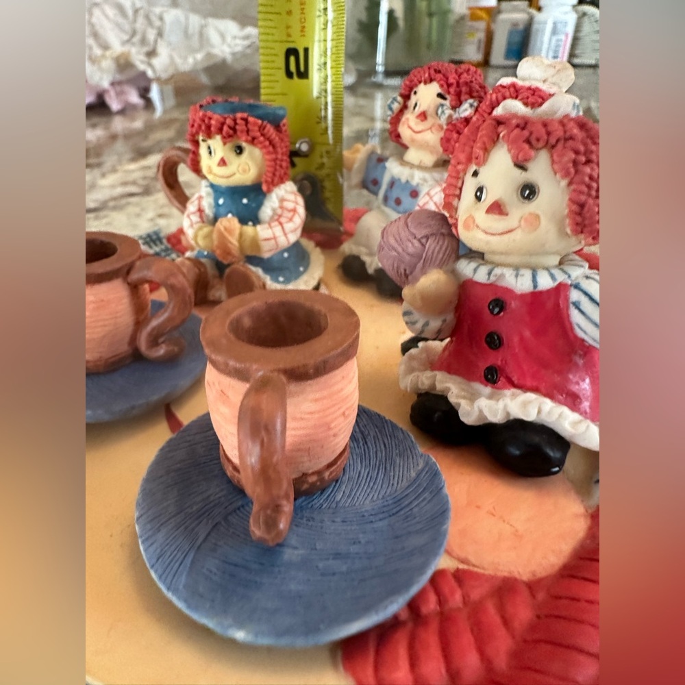 Raggedy Ann & Friends Miniature tea set - Picture 11 of 11